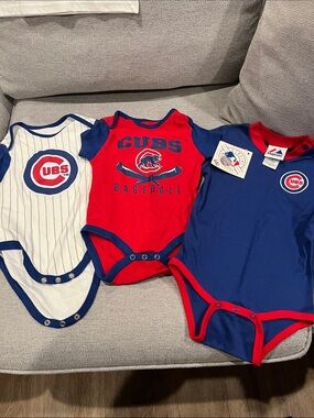 NWT Cubs Onesies Set of 4 18-24mo